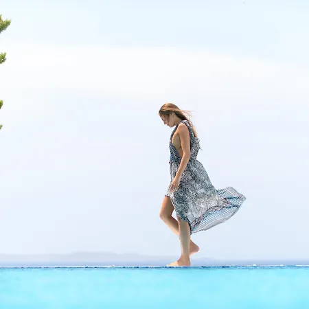 απάνεμα Ξενοδοχείο 4*
