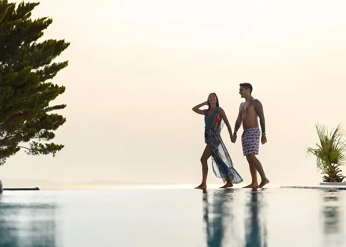 Apanema ホテル 4*